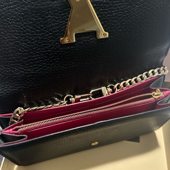 Louis Vuitton Wallet - Picture 7 of 12